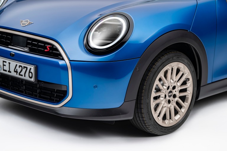 Premijera: Novi MINI Cooper 5 Door